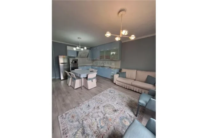 Tirane, jepet me qera apartament 2+1 , 85 m² 700 € (Rruga e Elbasanit)