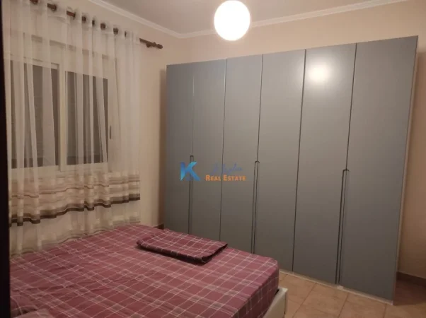 Tirane, jepet me qera apartament 2+1 Kati 3, 100 m² (Rruga e Kavajes, te rruga Mujo Ulqinaku)