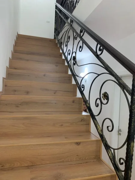 Tirane, jepet me qera apartament duplex Dublex Kati 4, 150 m² 400 € 
