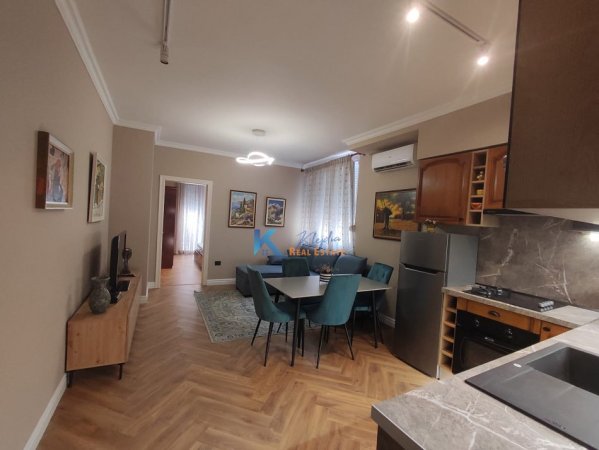 Tirane, jepet me qera apartament 1+1 Kati 6, 60 m² 580 € (Rruga e Elbasanit, pas gjimnazit Asim Vokshi)