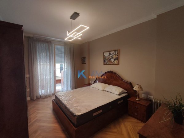 Tirane, jepet me qera apartament 1+1 Kati 6, 60 m² 580 € (Rruga e Elbasanit, pas gjimnazit Asim Vokshi)
