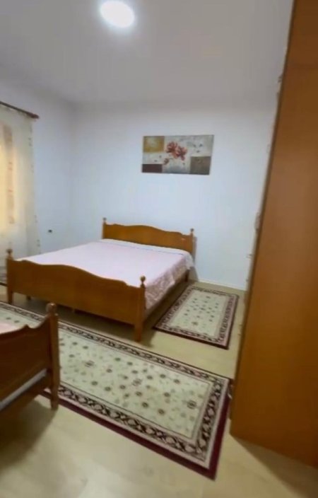 Tirane, jepet me qera apartament 1+1 Kati 1, 100 m² 450 € (Siri Kodra)