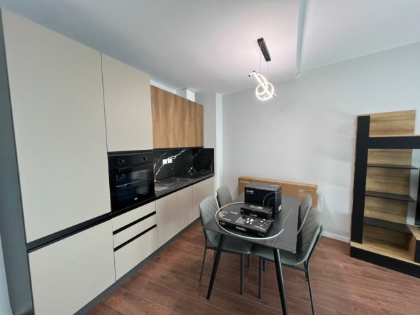 Tirane, jepet me qera apartament 1+1 Kati 4, 72 m² 900 € (LAKE VIEW RESIDENCE)