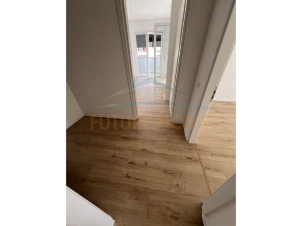 Tirane, shitet apartament 2+1+Ballkon Kati 5, 123.410 € (teodor keko Rezidenca Aos)