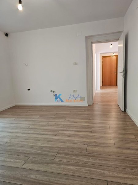 Tirane, shitet apartament 1+1 Kati 3, 51 m² 102.000 € (Xhamia e Tabakeve)