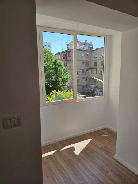 Tirane, shitet apartament 1+1 Kati 3, 51 m² 102.000 € (Xhamia e Tabakeve)
