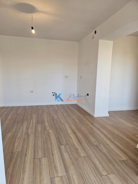 Tirane, shitet apartament 1+1 Kati 3, 53 m² 110.000 € (Xhamia e Tabakeve)