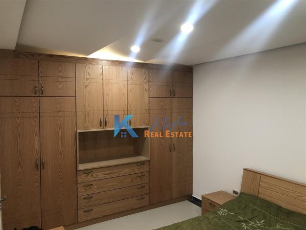 Tirane, jap me qera Kati 2, 70 m² (Brryli)