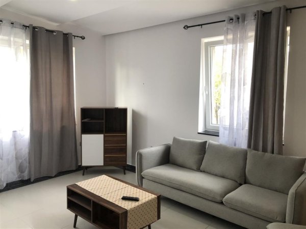 Tirane, jepet me qera apartament 2+1 Kati 2, 75 m² 500 € (rruga Gogo Nushi)