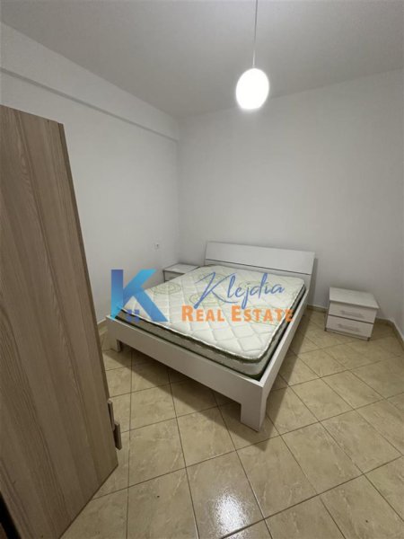 Tirane, jepet me qera apartament 2+1 Kati 5, 100 m² (Kthesa e Kamzes, pallatet e verdha)