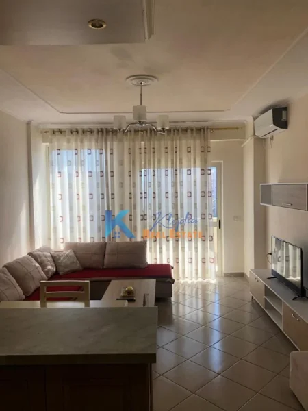 Tirane, jepet me qera apartament 2+1 Kati 7, 108 m² 550 € (Ura e Nisharakut, pas kompleksit Square21)