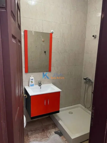 Tirane, jepet me qera apartament 2+1 Kati 7, 70 m² (Don Bosko, afer shkolles Qazim Turdiu)