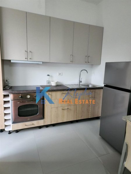 Tirane, jepet me qera garsonier Kati 1, 44 m² 320 € (Ali Dem, te kompleksi Mangalem)