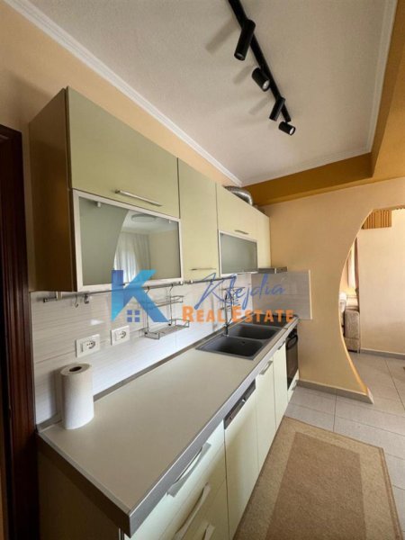 Tirane, jepet me qera apartament 2+1 Kati 3, 105 m² 600 € (Don Bosko, afer Viva Market)