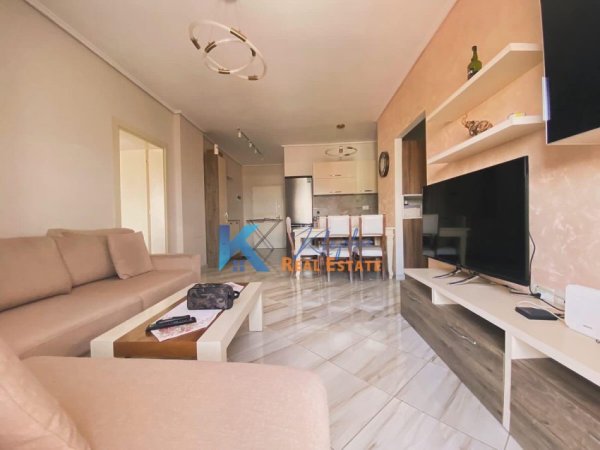 Tirane, jepet me qera apartament 2+1 Kati 3, 100 m² 700 € (Myslym Shyr, te karburant Kastrati)