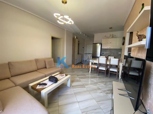 Tirane, jepet me qera apartament 2+1 Kati 3, 100 m² 700 € (Myslym Shyr, te karburant Kastrati)