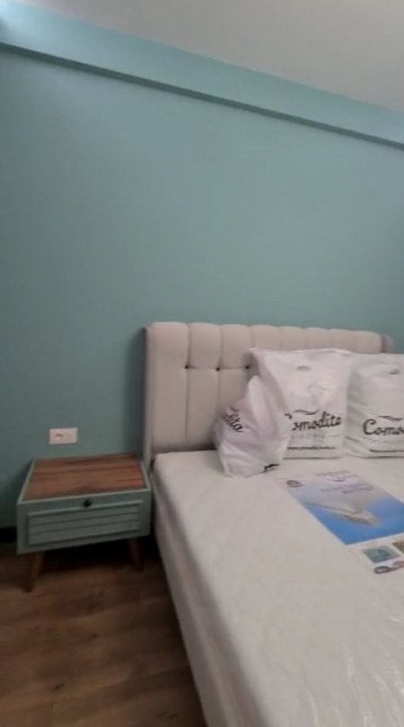 Tirane, jepet me qera apartament 1+1+Ballkon Kati 2, 65 m² 460 € (21 dhjetori , rruga ndre mjeda , Kompleksi Alba)