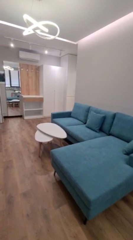 Tirane, jepet me qera apartament 1+1+Ballkon Kati 2, 65 m² 460 € (21 dhjetori , rruga ndre mjeda , Kompleksi Alba)