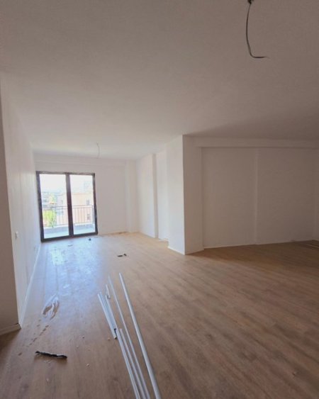 Tirane, shitet apartament 2+1 , 117 m² (Pazari i Ri)