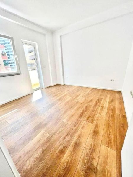 Tirane, shitet apartament 1+1 , 69 m² (Shkolla e Baletit)