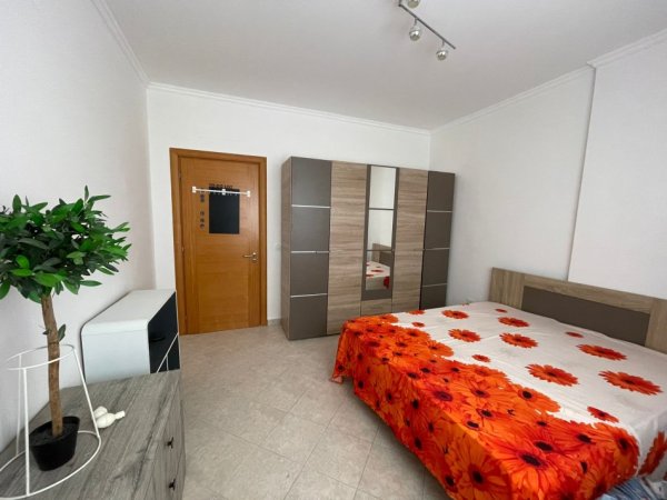 Tirane, shitet apartament 1+1+Ballkon Kati 3, 61 m² 70.000 € (Fresk)