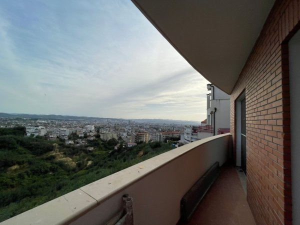 Tirane, shitet apartament 1+1+Ballkon Kati 3, 61 m² 70.000 € (Fresk)