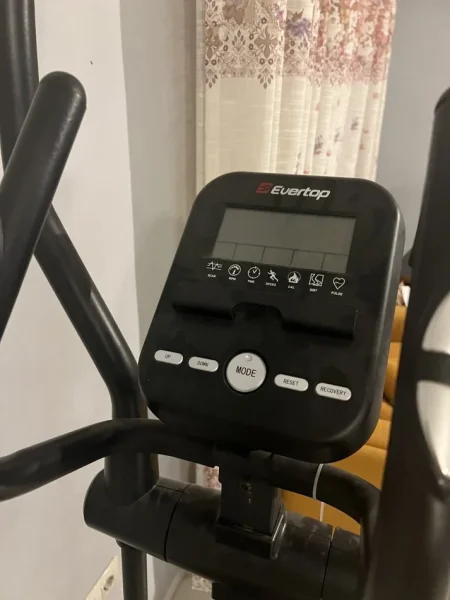 Tirane, biciklete trajnimi