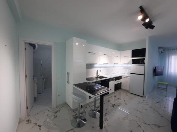 Tirane, jepet me qera garsoniere Kati 6, 450 € (Don Bosko)