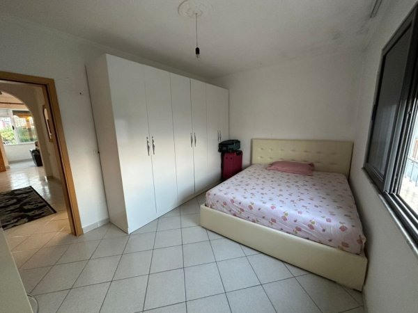 Tirane, shitet apartament 1+1 Kati 3, 55 m² 65.000 € (Yzberisht)