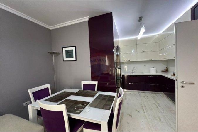 Tirane, jepet me qera apartament 1+1 Kati 3, 63 m² 500 € (21-Dhjetori - Frosina Plaku)