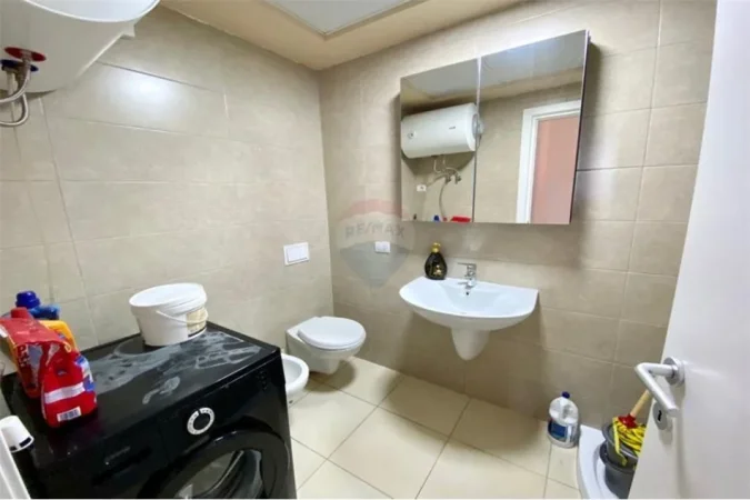 Tirane, jepet me qera apartament 2+1 Kati 5, 100 m² 700 € (Fiore DiBosco)