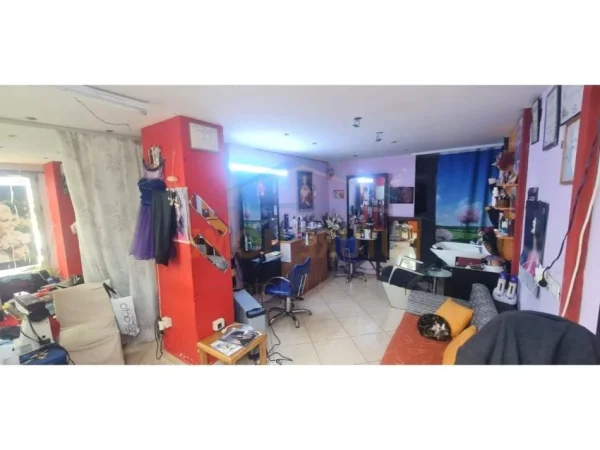 Tirane, jepet me qera ambjent biznesi Kati 0, 80 m² 650 € (Rruga Dalip Topi)