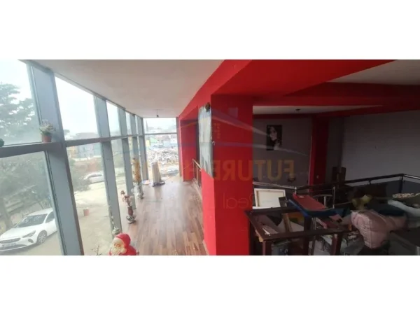 Tirane, jepet me qera ambjent biznesi Kati 0, 80 m² 650 € (Rruga Dalip Topi)