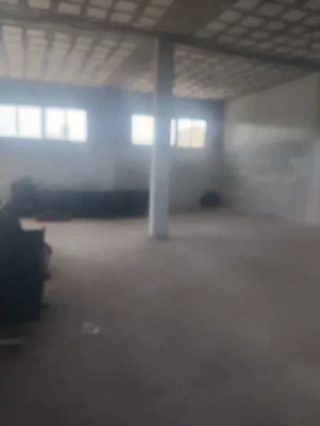 Tirane, jepet me qera magazine Kati 0, 200 m² 550 € (Vore)