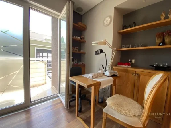 Tirane, jepet me qera apartament 2+1 Kati 1, 100 m² 1.200 € (don bosko)
