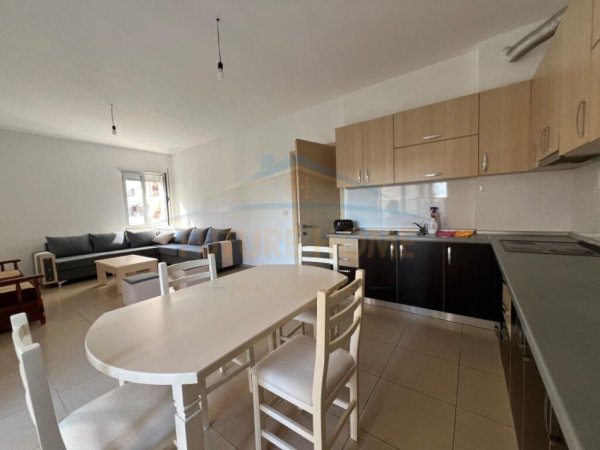 Tirane, shitet apartament 2+1 Kati 1, 72 m² (UNAZA E RE)