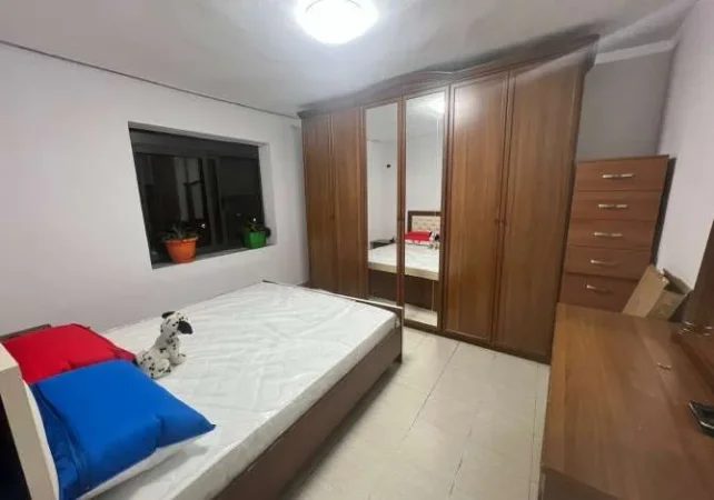 Tirane, jepet me qera apartament 2+1 Kati 3, 75 m² 400 € (Brryli)