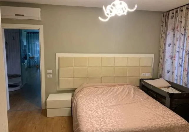 Tirane, jepet me qera apartament 2+1 Kati 5, 113 m² 800 € (21 Dhjetori)