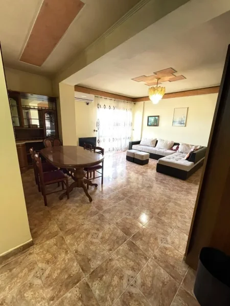 JEPET ME QIRA, APARTAMENT 3+1+2, RRUGA HIM KOLLI, TIRANË, 650 EURO/MUAJ