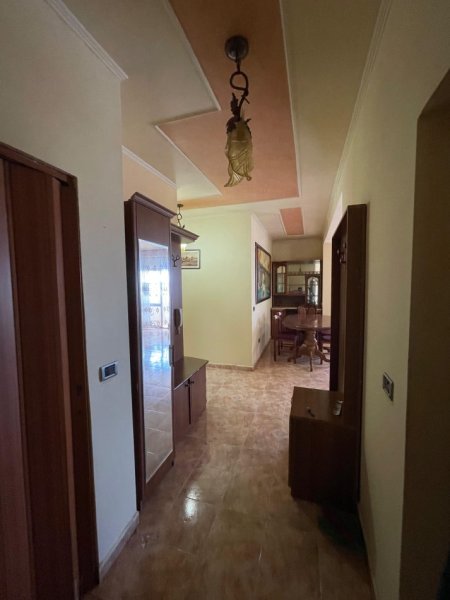 JEPET ME QIRA, APARTAMENT 3+1+2, RRUGA HIM KOLLI, TIRANË, 650 EURO/MUAJ