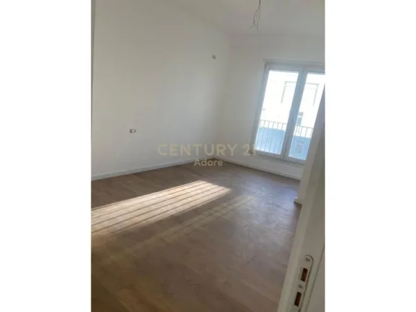 Tirane, shes apartament+verande | Penthouse 1+1+Aneks+Ballkon Kati 6, 145 m² 260.000 € (KIKA 2)