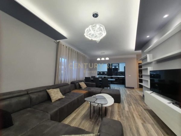 Tirane, shitet apartament 3+1+Aneks+Ballkon Kati 2, 145 m² 315.000 € (Sauk i Vjeter Tirana, Albania)