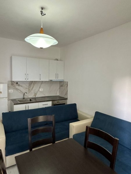 Tirane, jepet me qera apartament 1+1 Kati 1, 60 m² 350 € (Rruga teodor keko)