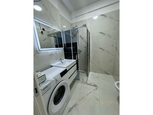 Tirane, jepet me qera apartament 2+1 Kati 3, 88 m² 600 € (KOPSHTI BOTANIK)