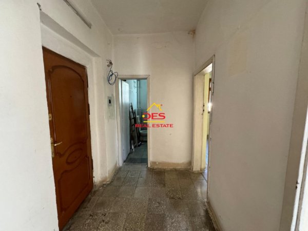 Vlore, shitet apartament 2+1+Ballkon Kati 3, 63 m² 59.000 € (Rruga Janaq Kilica)