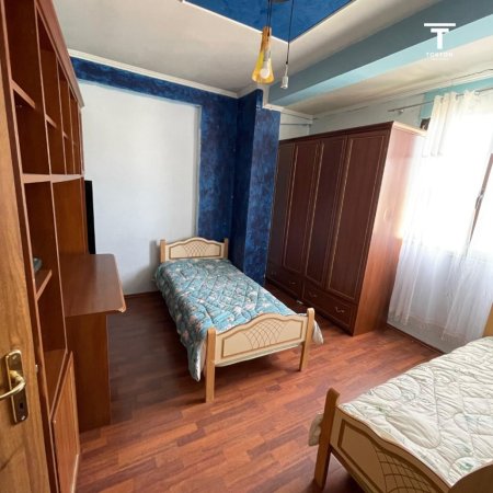 Tirane, jepet me qera apartament 3+1+Ballkon Kati 11, 124 m² 650 € Rr kavajes (him kolli)