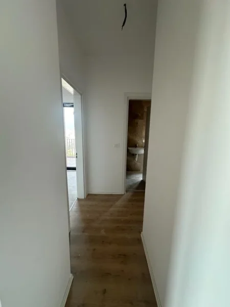 Tirane, jepet me qera apartament 2+1+Ballkon Kati 15, 114 m² 1.200 € (Rruga Kavajes)