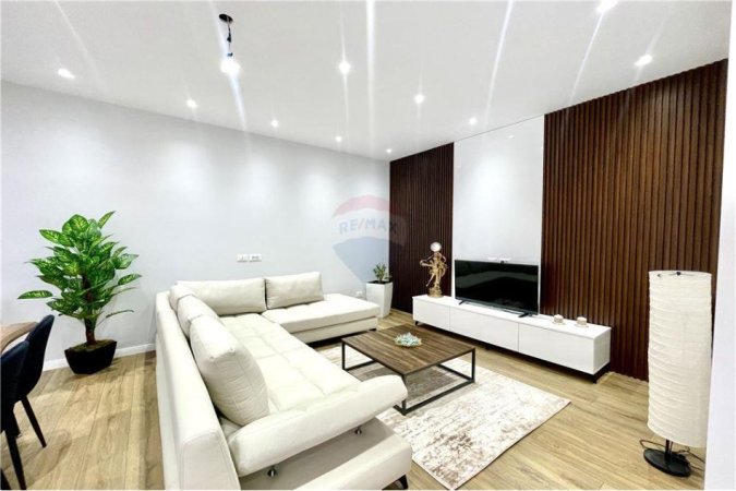 Tirane, jepet me qera apartament 1+1 Kati 2, 85 m² 830 € (Rruga e Durrësit)