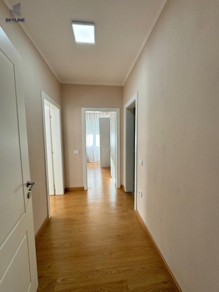 Tirane, jepet me qera apartament 2+1+Ballkon Kati 3, 106 m² 550 € (Teodor keko)