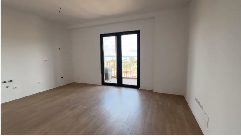 Tirane, jepet me qera zyre Kati 10, 125 m² 850 € (Rezidenca Tirana Garden Building)